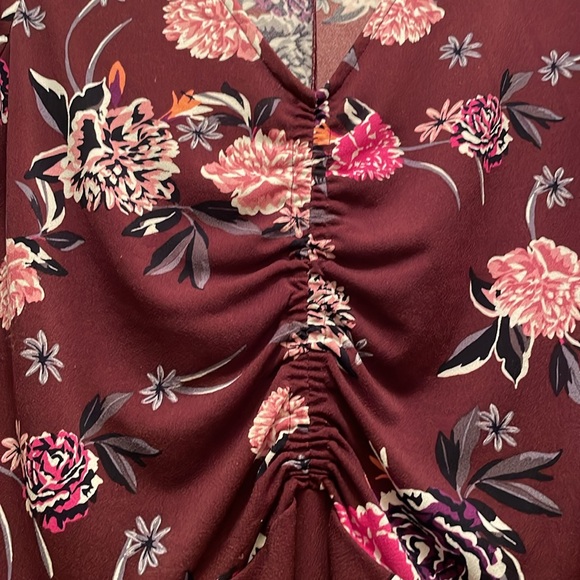 Girls candies, burgundy blouse with flower design - Picture 3 of 5